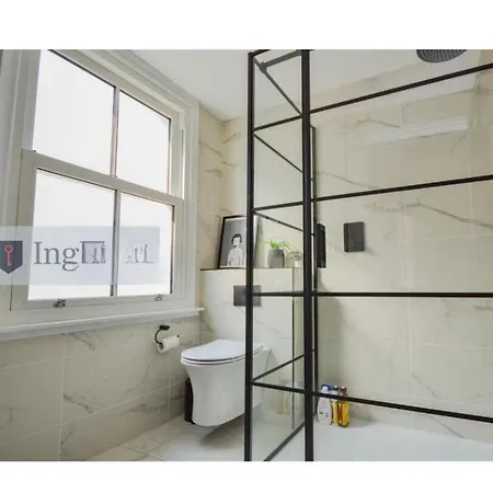 Дом отдыха Victorian In By The Sea